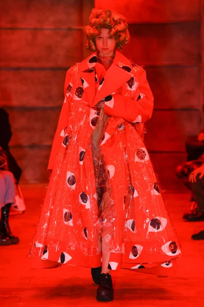 Look 15